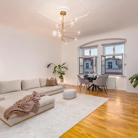 Stylish Gem By Charles Bridge With A Stunning View Lägenhet *